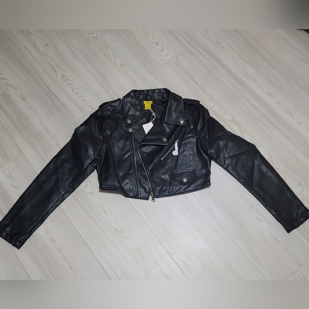 NWT Daisy Black Faux Leather Cropped Jacket